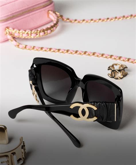 lunette de soleil femme chanel pas cher|chanel lunette soleil carré.